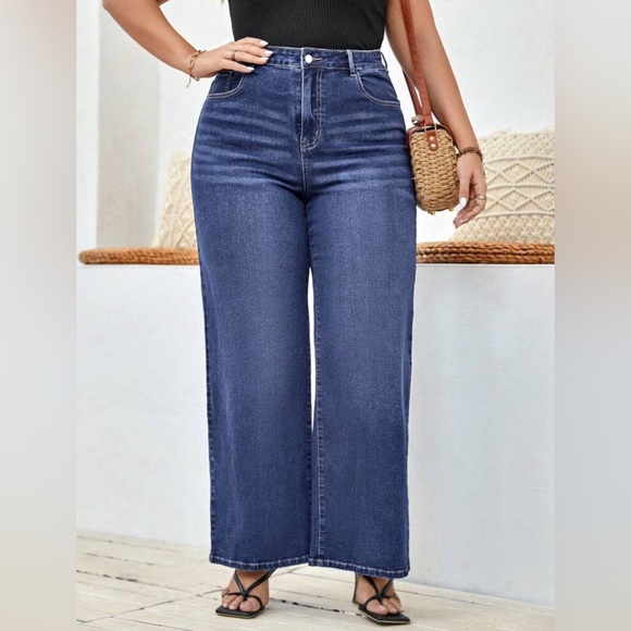 NWOT LUNE Plus Sized Relaxed Fit Washed Straight Leg Jeans size OXL/12 - Picture 6 of 7